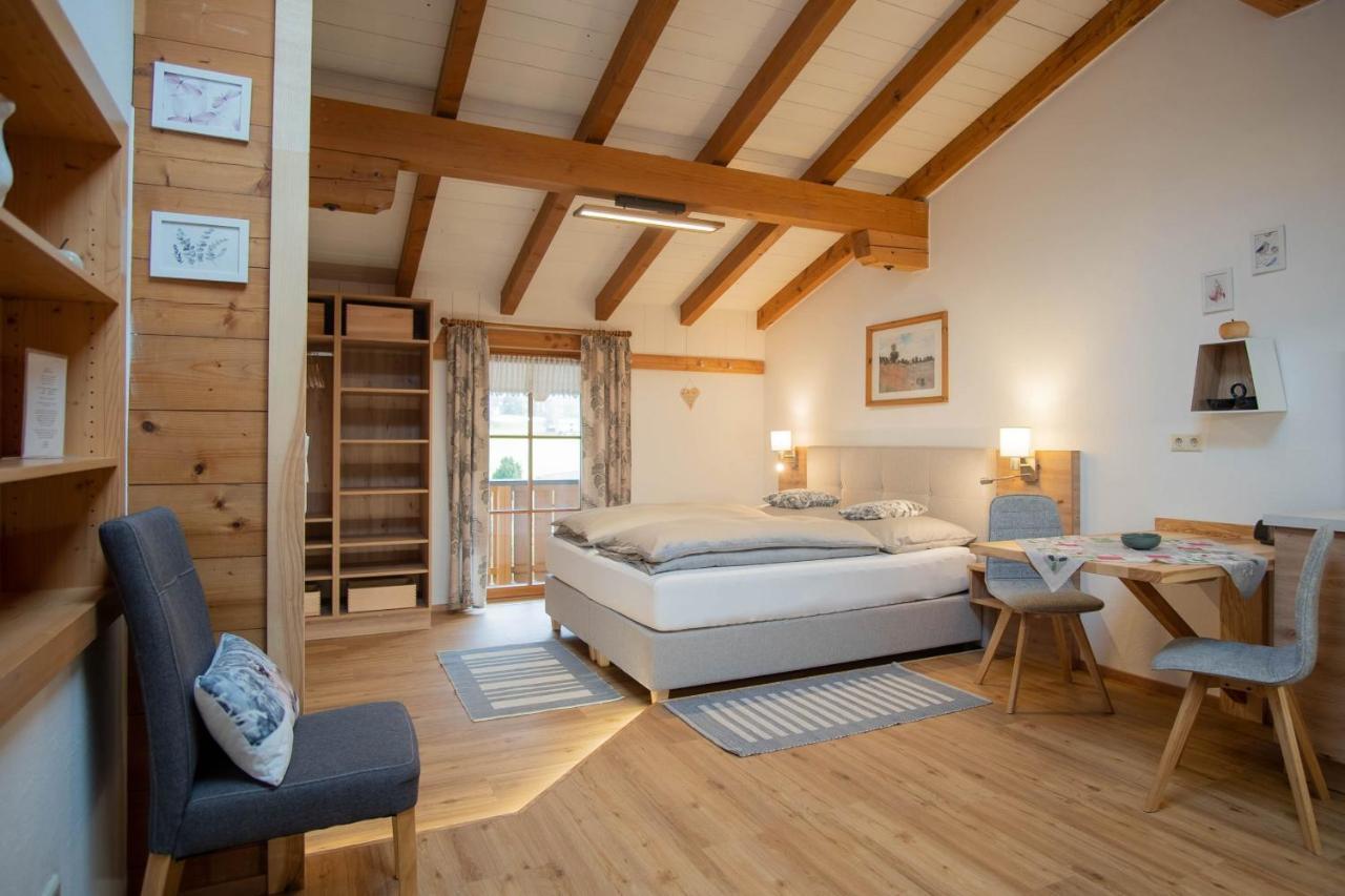Piccolo Apartment Ebbs Bagian luar foto